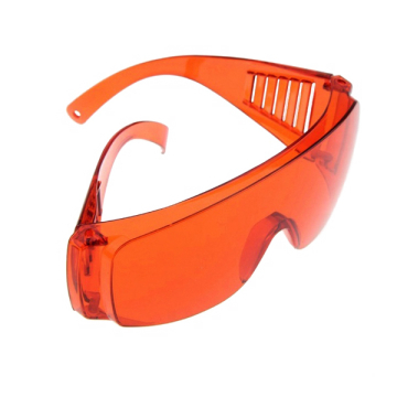 Ochelari Protectie UV Portocalii CLINIQUE